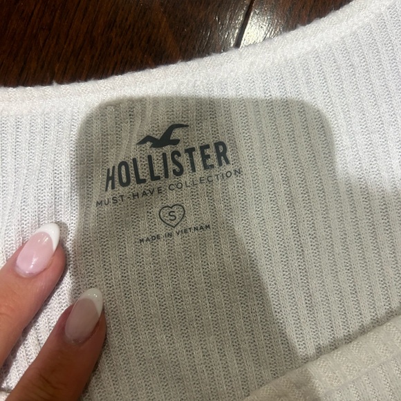 hollister white ribbed long sleeve top - Picture 2 of 2